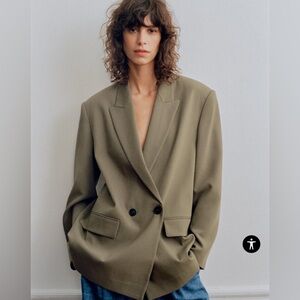 OVERSIZED DOUBLE BREASTED BLAZER